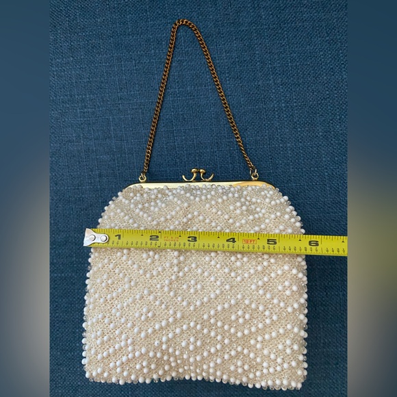 Vintage 50s-60s Corde Bead Mini Handbag Ivory White Gold Tone Hardware Kiss Lock